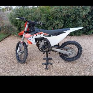 Prodajem ktm sxf 250 2023g.