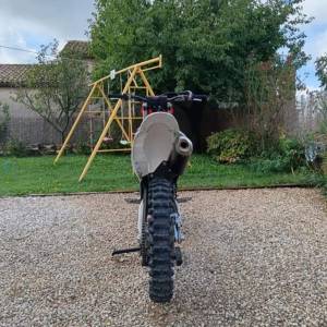 Prodajem ktm sxf 250 2023g.