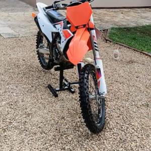 Prodajem ktm sxf 250 2023g.