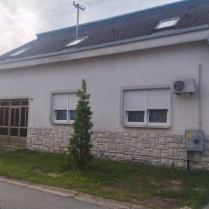 Prodajem kucu Kornatska 43 Osijek Jug 2