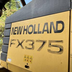 Prodajem silokombajn New Holland Fx375
