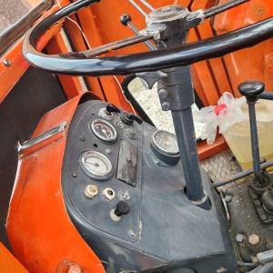 Prodajem traktor marke Steyr T288