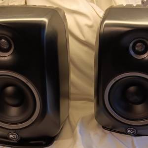 RCF MYTHO 6 ACTIVE TWO-WAY 6.5" DSP MONITOR 300W - par