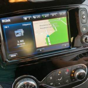 Renault R-link Carminat Live najnovija navigacijska kartica, NOVO
