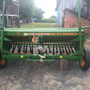 Sijačica AMAZONE D8