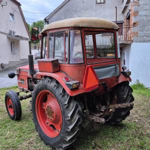 TRAKTOR ZETOR 2511