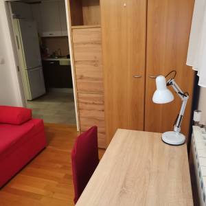 Urednoj studentici iznajmljuje se soba, Zagreb, centar Trešnjevka
