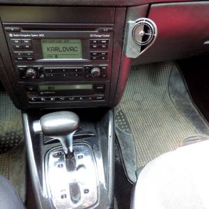 VW  GOLF  IV,  2002,  dugogod. vlasnik, reg, servisna, klima, elektro