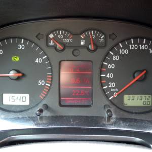VW  GOLF  IV,  2002,  dugogod. vlasnik, reg, servisna, klima, elektro