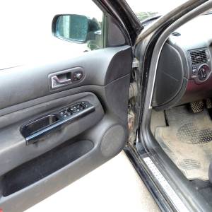 VW  GOLF  IV,  2002,  dugogod. vlasnik, reg, servisna, klima, elektro