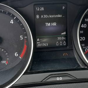 VW Passat 2,0 TDI, dsg, highline, 07.2026., f1 volan, modovi vožnje...