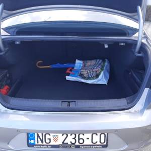 VW Passat 2,0 TDI, dsg, highline, 07.2026., f1 volan, modovi vožnje...