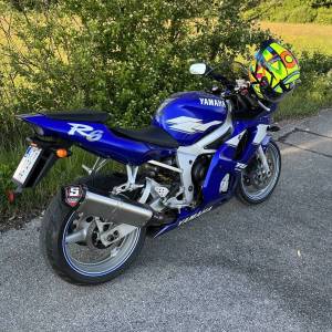 Yamaha R6