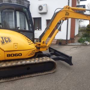 bager JCB- 6 tona