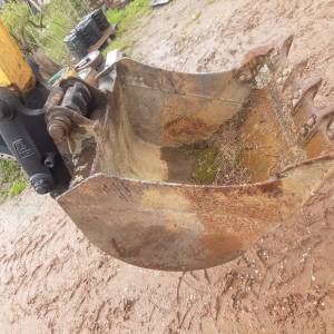 bager JCB- 6 tona