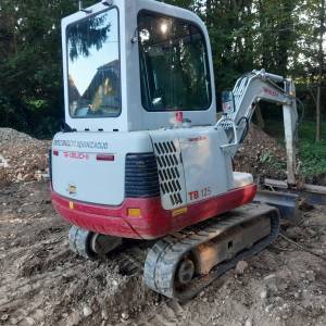 bager takeuchi 2,5 t