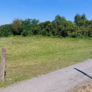 Berek - Građevinsko zemljište 1341 m2 i poljoprivredno zemljište 8783