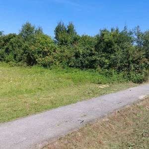 Berek - Građevinsko zemljište 1341 m2 i poljoprivredno zemljište 8783