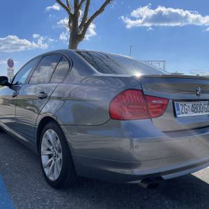 BMW E90 318D LCI