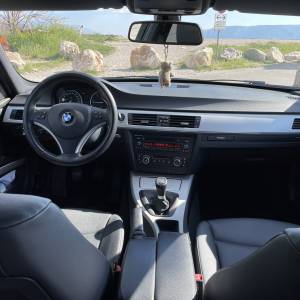 BMW E90 318D LCI