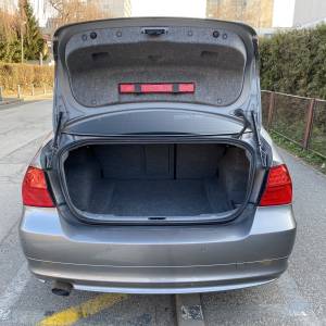 BMW E90 318D LCI