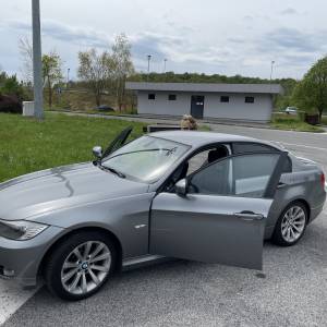 BMW E90 318D LCI