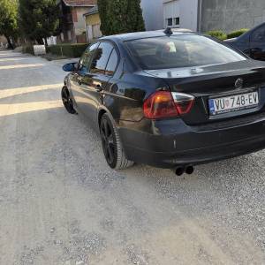 BMW E90