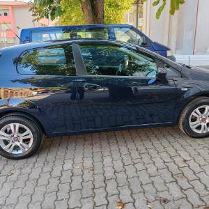 Fiat Punto EVO 1,2 8v - Ful oprema, alu felge, veliki i mali servis...