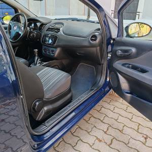Fiat Punto EVO 1,2 8v - Ful oprema, alu felge, veliki i mali servis...
