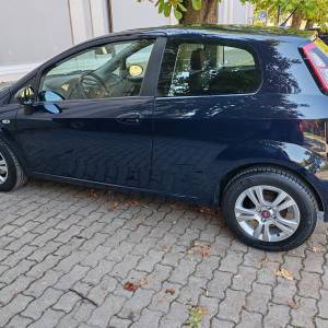Fiat Punto EVO 1,2 8v - Ful oprema, alu felge, veliki i mali servis...