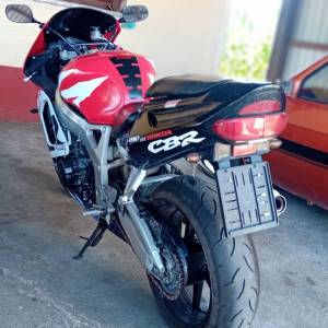 Honda cbr 900rr