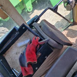 John Deere 6910
