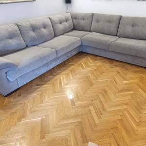 Kutna garnitura s ležajem na razvlačenje