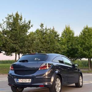 OPEL ASTRA H GTC