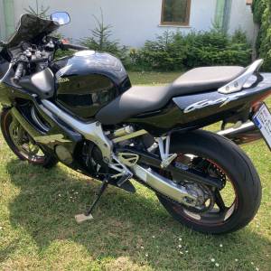 P: Honda CBR 600F, 110ks, SUPER STANJE, UPRAVO NAPRAVLJEN SERVIS