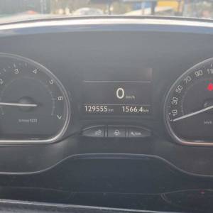 Peugeot 2008 2015. god - Kožna sjedala, Alu felge, Kuka za vuču