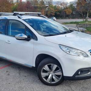 Peugeot 2008 2015. god - Kožna sjedala, Alu felge, Kuka za vuču
