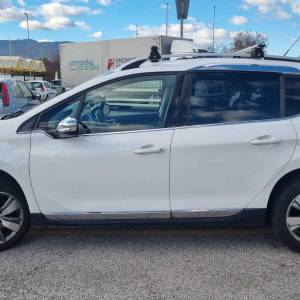 Peugeot 2008 2015. god - Kožna sjedala, Alu felge, Kuka za vuču