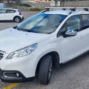 Peugeot 2008 2015. god - Kožna sjedala, Alu felge, Kuka za vuču