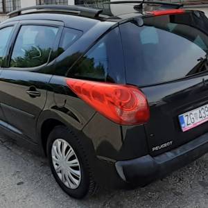 PEZO 207 SW 1.416V. 2008G. 230.000KM. REG 02/26 ODLICAN