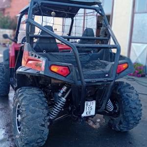Pokaris rzr 800