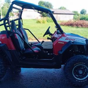 Pokaris rzr 800