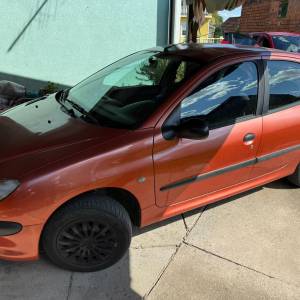 Prodaja auta Peugeot 206