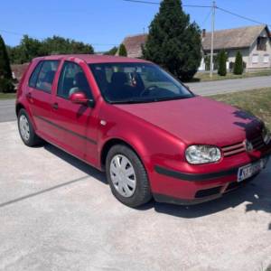 PRODAJEM GOLF 4
