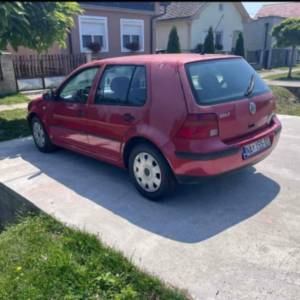 PRODAJEM GOLF 4