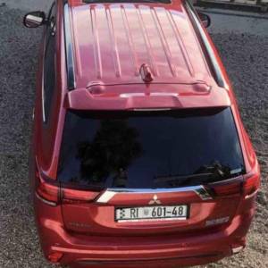 Prodajem Mitshibishi Outlander PHEV