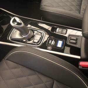 Prodajem Mitshibishi Outlander PHEV