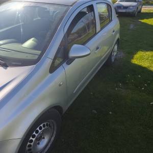 Prodajem Opel Corsu 1.3Cdti 2007god