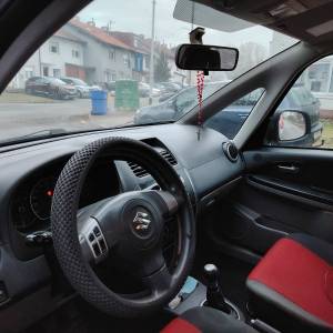 Prodajem Suzuki Sx4
