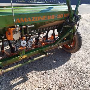 sijačica za žito AMAZONE D8 --3m